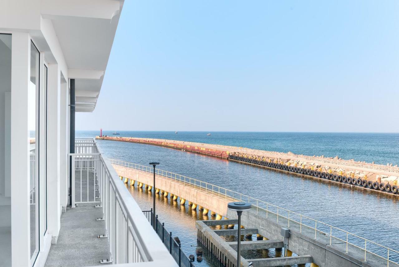 Marina Royale Darlowo - Apartamenty Ultra Mar Nad Morzem 달로브코 외부 사진