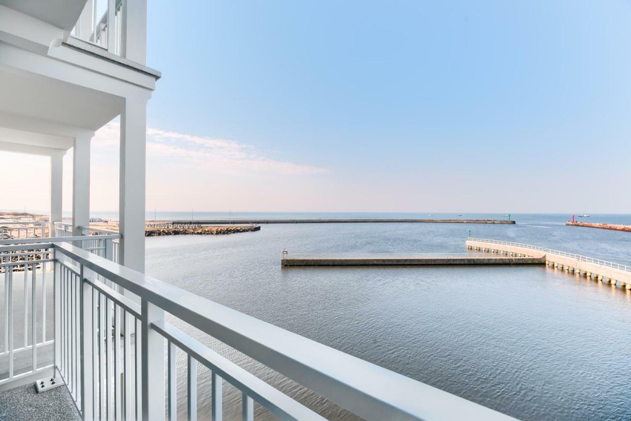 Marina Royale Darlowo - Apartamenty Ultra Mar Nad Morzem 달로브코 외부 사진